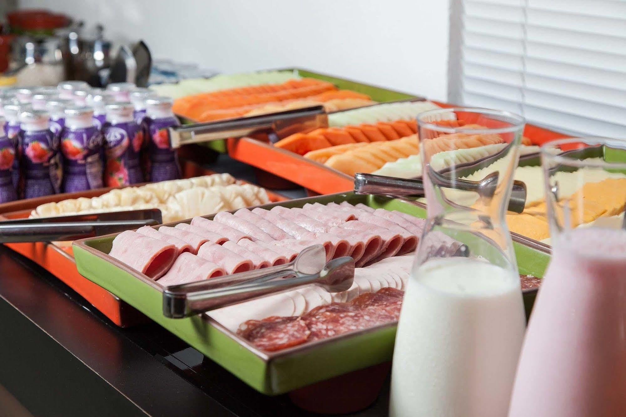 Mercure Navegantes 酒店